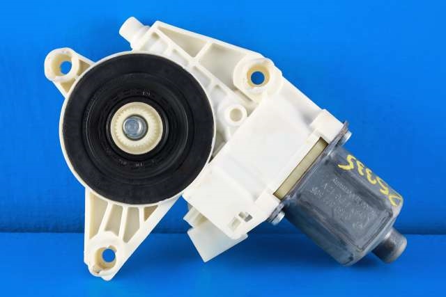 Ruteheis, kun motor, venstre bak til Mercedes C-Klasse 2011-2014 (Fase 2) (W204) (W204) (BOSCH|0 130 822 505|A 204 820 05 42|)