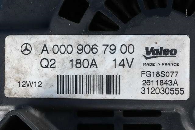 Dynamo diesel til Mercedes C-Klasse 2011-2014 (Fase 2) (W204) (W204) (VALEO|FG18S077|A 000 906 79 00. 14 VOLT - 180 AMP|)