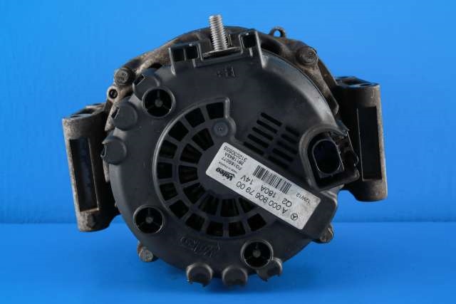 Dynamo diesel til Mercedes C-Klasse 2011-2014 (Fase 2) (W204) (W204) (VALEO|FG18S077|A 000 906 79 00. 14 VOLT - 180 AMP|)