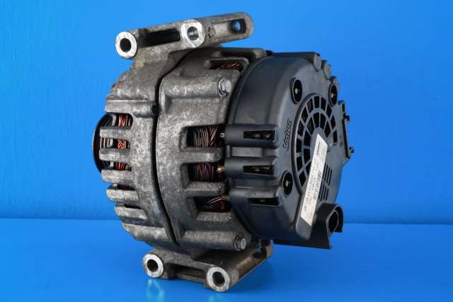 Dynamo diesel til Mercedes C-Klasse 2011-2014 (Fase 2) (W204) (W204) (VALEO|FG18S077|A 000 906 79 00. 14 VOLT - 180 AMP|)
