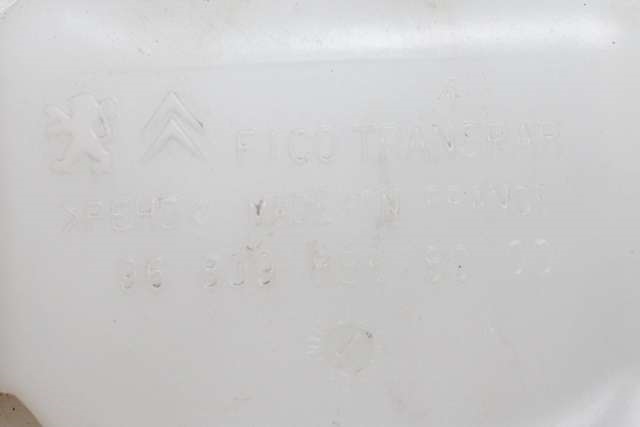 Spylertank foran til Peugeot 208 2012-2019 (Type I)  (PEUGEOT|96 839886 80|)