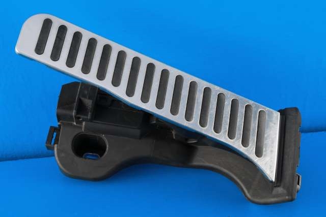 Pedal gass til VW Scirocco 2008-2013 (HELLA|6PV 010 498-11|1K1 723 503 AB|)