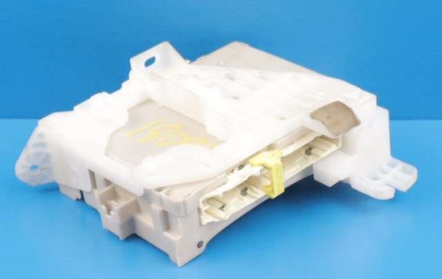 Sikringsboks til Toyota Prius 2009-2016 (Type III) (COMBI) (COMBI) (TOYOTA|82730-47510|)