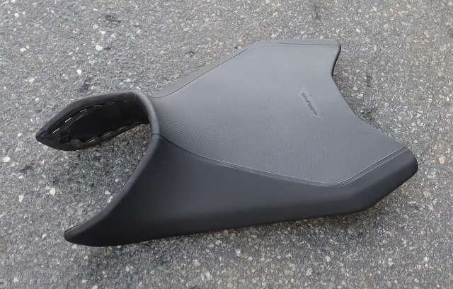 MC, Sal/sete, fremre til MC KTM 890 Duke, 2020-->>  (KTM|64107040000)