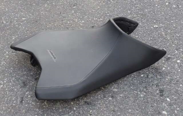 MC, Sal/sete, fremre til MC KTM 890 Duke 2020-->>  (KTM|64107040000|)