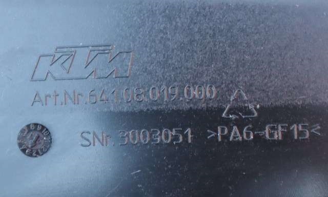 MC, Deksel, Bak til MC KTM 890 Duke 2020-->>  (KTM|641.08.019.000|)
