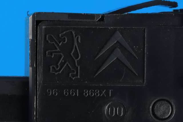 Bryter diverse til Citroën DS3 2010-2019  (CITROEN|96 661868 XT|)