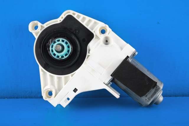 Ruteheis, kun motor, venstre foran til Audi A4, Allroad 2009-2016 (Type I) (B8) (B8) (VAG|8K0 959 801 A|)