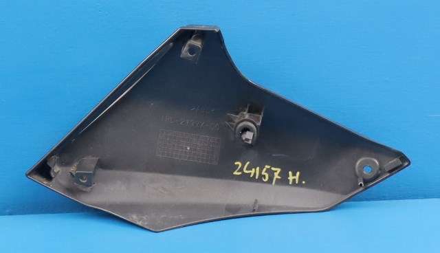 MC, Deksel, side høyre til MC Yamaha MT-09 2014-2016 (Naked) (Naked) (YAMAHA|1RC-2137X-00|)