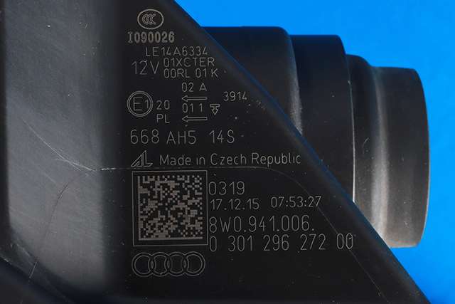 Frontlykt høyre xenon til Audi A4 2015-2019 (Type V, Fase 1) (B9) (B9) (VAG|8W0 941 006|)