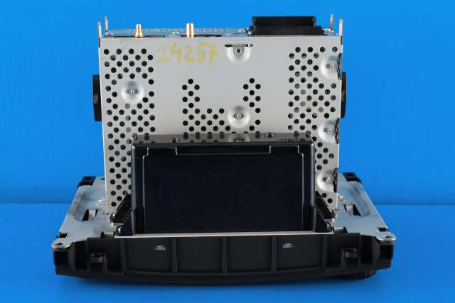 Bilstereo navigasjon til Mercedes Sprinter 2013-2018 (Fase 2) (906) (906) (MERCEDES|A 906 900 61 02|)