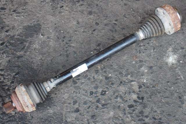 Drivaksel høyre bak, diesel/automat til Audi A4, 2015-2019 (Type V, Fase 1) (B9) (B9) (VAG|8W0 501 203 D)