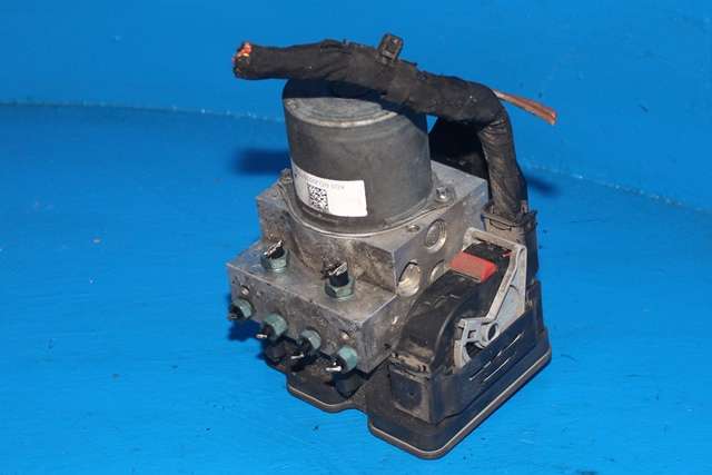 ABS sentral til Audi A4, 2015-2019 (Type V, Fase 1) (B9) (B9) (VAG|8W0 614 517 G)