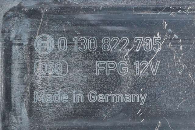 Ruteheis, kun motor, venstre foran til Audi A4 2015-2019 (Type V, Fase 1) (B9) (B9) (BOSCH|0 130 822 705|8W0 959 801|)