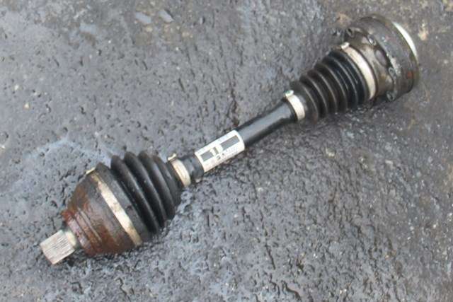 Drivaksel venstre foran, diesel/manuell til VW Caddy, 2015-2020 (Type III, Fase 3) (VAG|3AA 407 271)