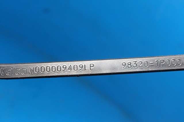 Viskerarm frontrute høyre til Hyundai Ix20 2010-2017  (VALEO|W000009409|98320-1P000|)