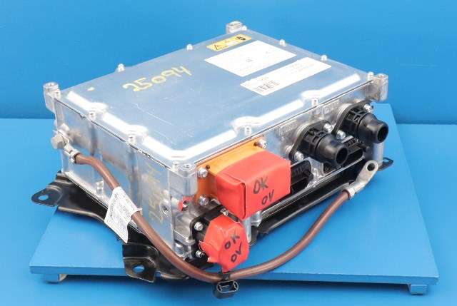 Batterilader (OBC - On Board Charger) til Mercedes E-Klasse 2016-2023 (W213) (W213) (MERCEDES|A 000 900 64 20|)