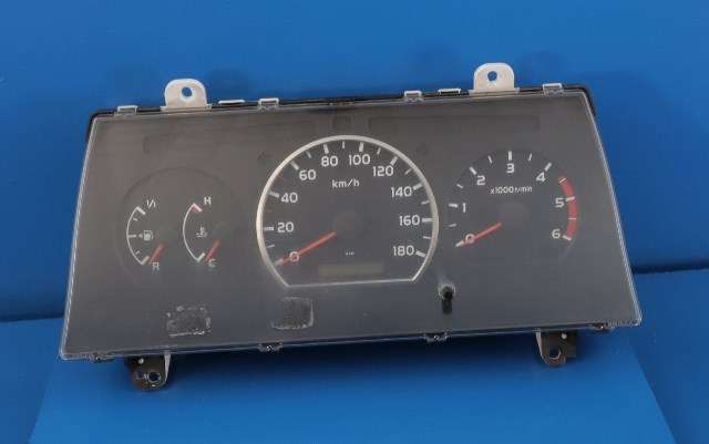 Instrumentpanel til Toyota Hiace 2007-2012 (Fase 3) (TOYOTA|83800-26D12|)