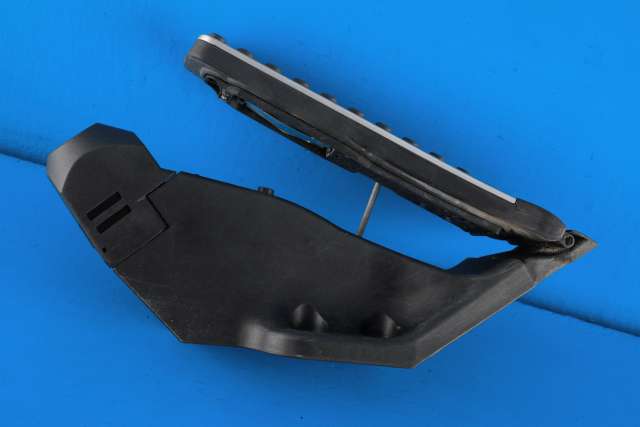 Pedal gass til Mercedes E-Klasse 2016-2023 (W213) (W213) (MERCEDES|A 167 300 05 00|)