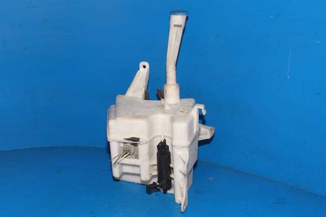 Spylertank foran til Toyota Avensis, 2009-2015 (Type III, Fase 1)  (TOYOTA|85350-05071)