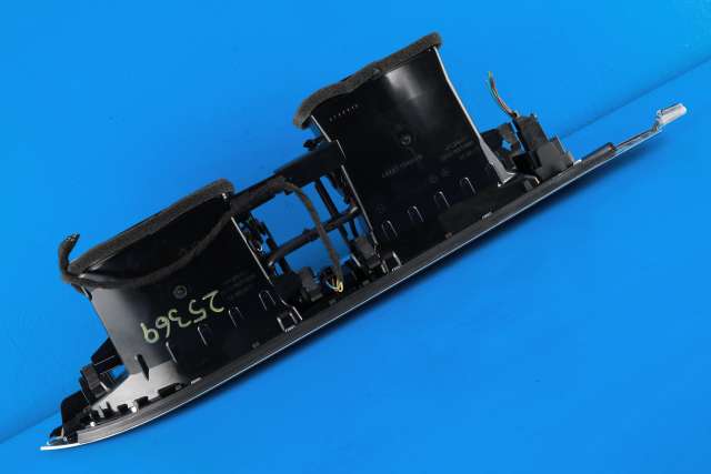 Dashbord friskluftdyse midtkonsoll til Audi A7 2010-2014 (Type I, Fase 1)  (VAG|4G1 820 951 G|)