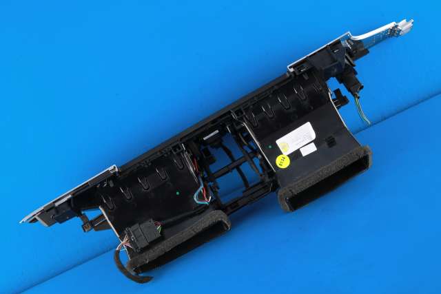 Dashbord friskluftdyse midtkonsoll til Audi A7 2010-2014 (Type I, Fase 1)  (VAG|4G1 820 951 G|)
