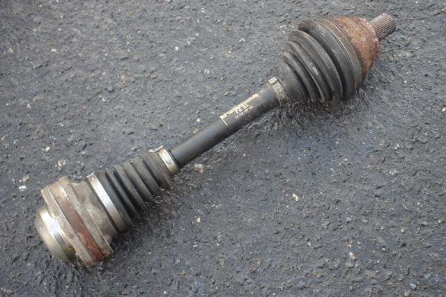 Drivaksel venstre foran, diesel/manuell til VW Passat 2011-2015 (B7) (B7) (VAG|1K0 407 271 EE|)