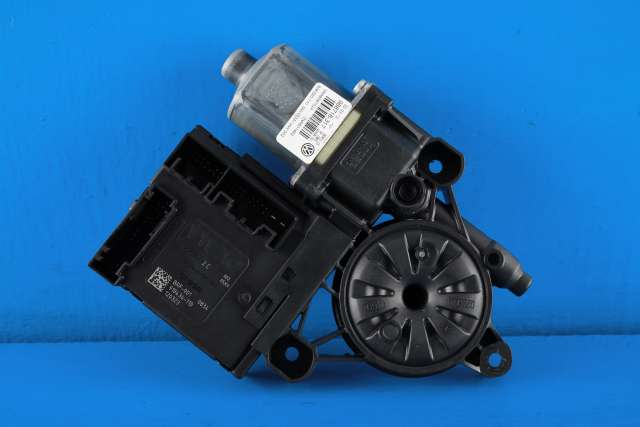 Ruteheis, kun motor, høyre foran til VW Passat 2011-2015 (B7) (B7) (VAG|3AA 959 702 A|3C0 959 792 C|)