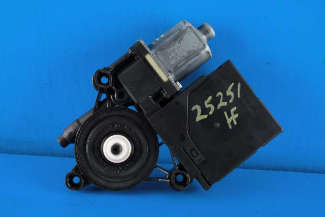 Ruteheis, kun motor, høyre foran til VW Passat 2011-2015 (B7) (B7) (VAG|3AA 959 702 A|3C0 959 792 C|)