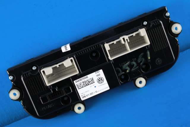 Varmeapparat betjening til VW Passat 2011-2015 (B7) (B7) (HELLA|5HB 011 257-13|3AA 907 044 E|)