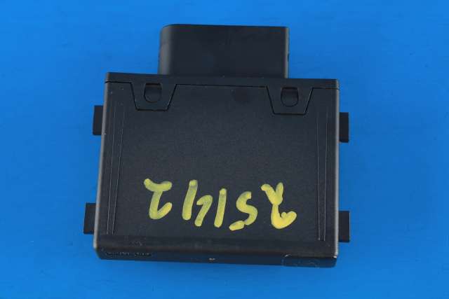 Styreenhet drivstoffpumpe til Audi A4 2015-2019 (Type V, Fase 1) (B9) (B9) (VAG|8W0 906 093 C|)