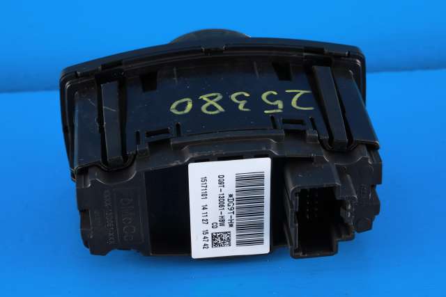 Bryter lys til Ford Mondeo 2014-2019 (Type V, Fase 1)  (FORD|DG9T-13D061-HBW|)