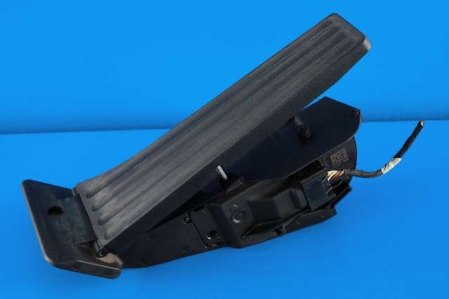 Pedal gass til BMW 5-Serie, 2017-->> (G30/G31) (G30/G31) (BMW|35.42-6 859 999)