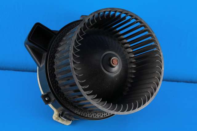 Varmeapparat motor til BMW 5-Serie, 2017-->> (G30/G31) (G30/G31) (BOSCH|0 130 309 508)