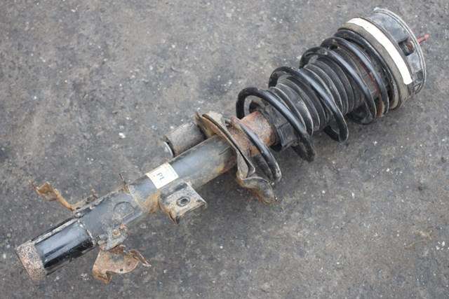 Fjærbein venstre bak til Land Rover Range Rover, Evoque 2011-2019 (Type I) (LAND ROVER|BJ32-18K004-AD|)