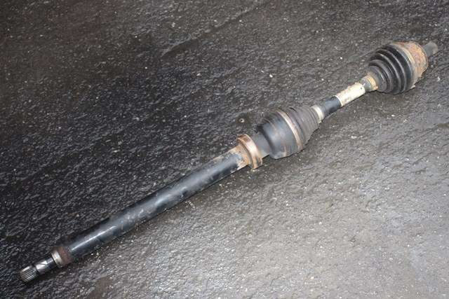 Drivaksel høyre foran, diesel/manuell til Volvo V70 2007-2013 (Type III, Fase 1) (VOLVO|P31272548|)