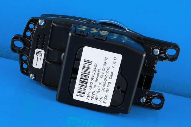 Bilstereo navigasjon betjeningspanel til BMW 5-Serie 2017-->> (G30/G31) (G30/G31) (BMW|65.82-6 844 224|)