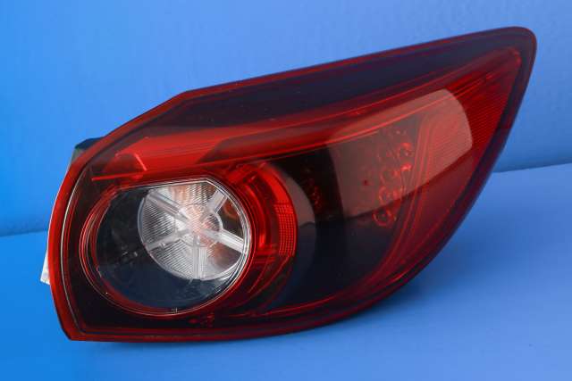 Baklykt høyre ytre til Mazda 3, 2013-2016 (Type III, Fase 1)  
