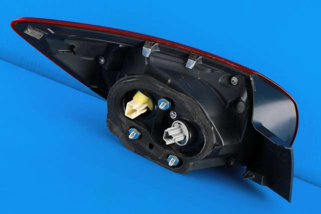 Baklykt høyre ytre til Mazda 3 2013-2016 (Type III, Fase 1)