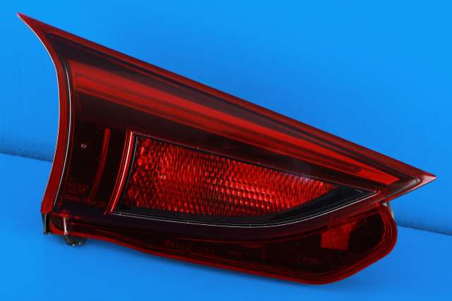 Baklykt venstre indre til Mazda 3, 2013-2016 (Type III, Fase 1)  