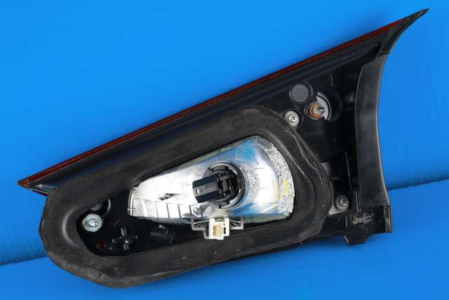 Baklykt venstre indre til Mazda 3 2013-2016 (Type III, Fase 1)  