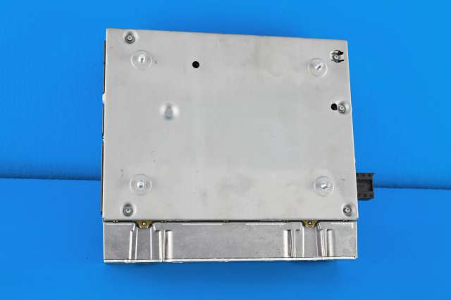 Bilstereo forsterker til Mercedes CLS 2004-2010 (C219) (C219) (MERCEDES|A 211 870 67 89|)