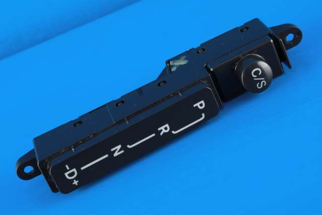Bryter diverse til Mercedes CLS, 2004-2010 (C219) (C219) (MERCEDES|A 211 542 04 26)