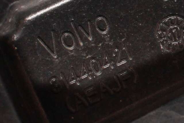 Viskerarm frontrute høyre til Volvo V90 / V90 CC / S90 2016-->>  (VOLVO|31440421|)