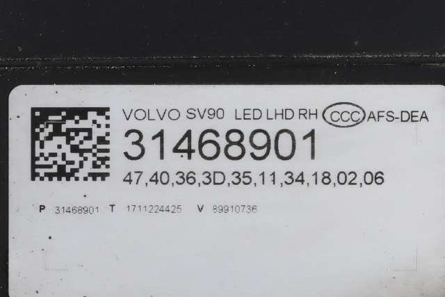 Frontlykt høyre full-LED til Volvo V90 / V90 CC / S90 2016-->> (VOLVO|31468901|)