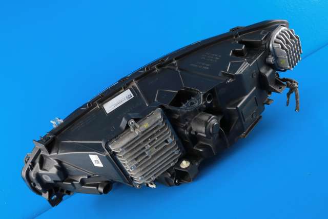 Frontlykt høyre full-LED til Volvo V90 / V90 CC / S90 2016-->> (VOLVO|31468901|)