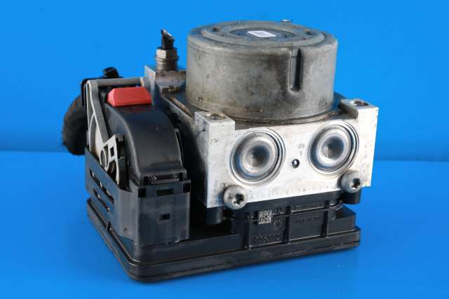 ABS sentral til VW Golf VII 2012-2017 (Fase 1)  (VAG|5Q0 614 517 T|5Q0 907 379 AA|)