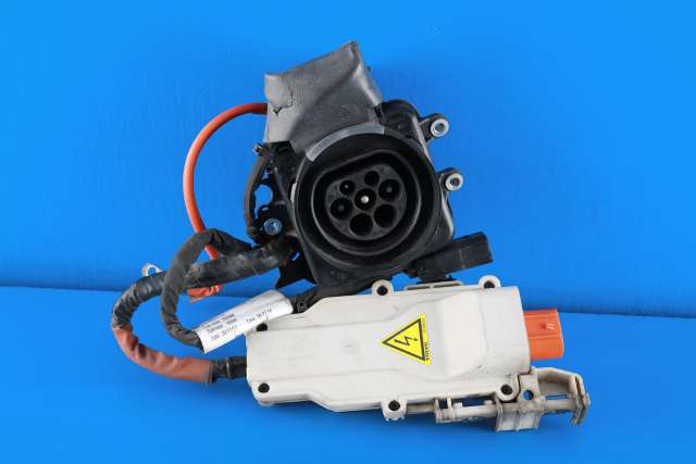 Batterilader inntak/luke til Volvo V90 / V90 CC / S90, 2016-->>  (VOLVO|31419034)