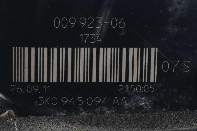 Baklykt høyre indre til VW Golf VI 2008-2012  (VAG|5K0 945 094 AA|)