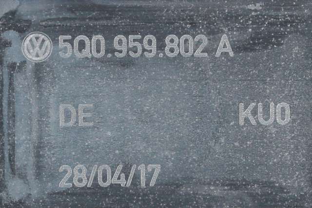 Ruteheis, kun motor, høyre bak til Škoda Superb 2015-->> (Type III) (BOSCH|0 130 822 714|5Q0 959 802 A|)